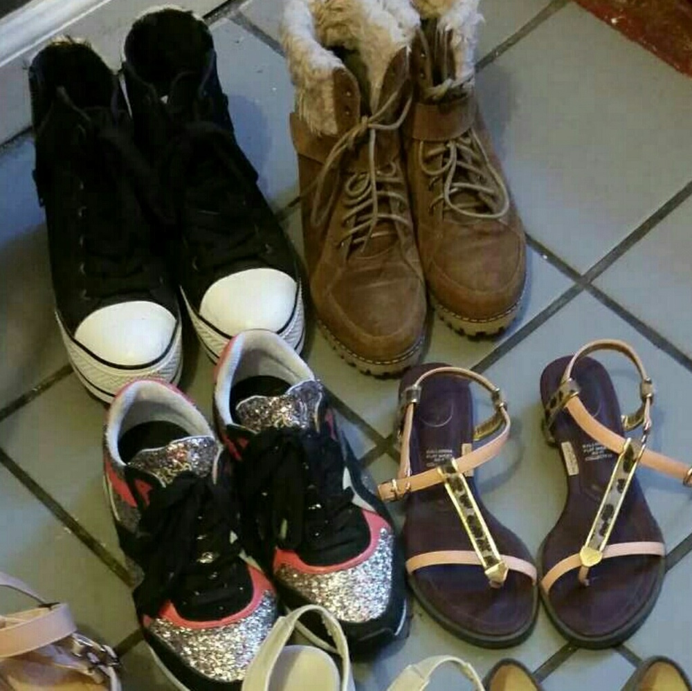 10 pairs shoes all to go